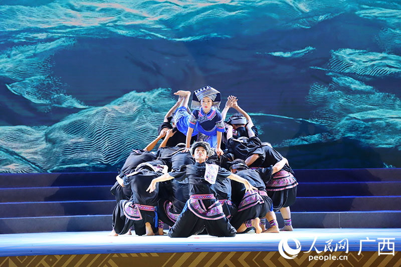 舞蹈《驮娘记忆》。人民网付华周摄