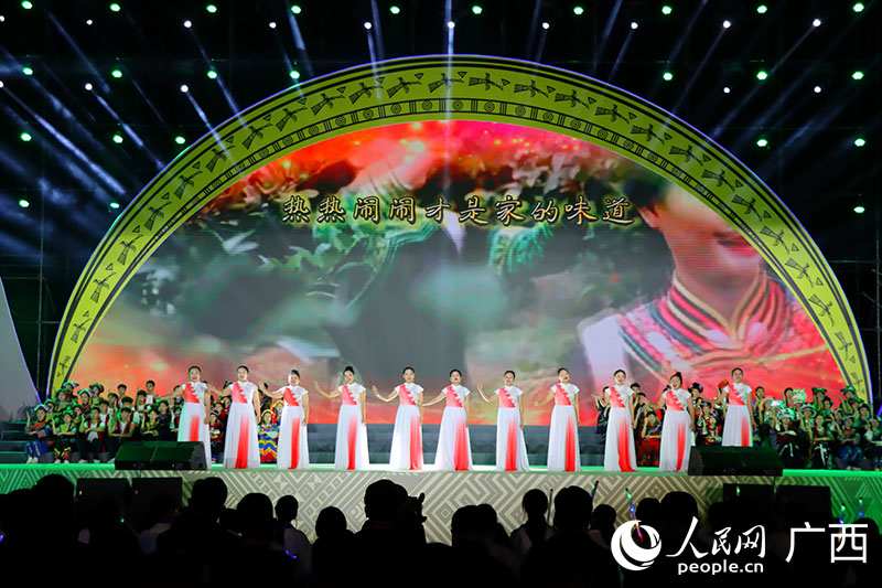 晚会现场。人民网付华周摄